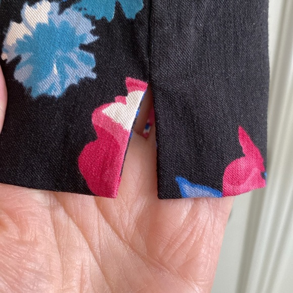 S.C. & Co. Floral skort size 10 - Picture 4 of 6